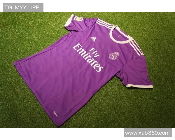 紫色足球明星的传奇故事与成就揭秘